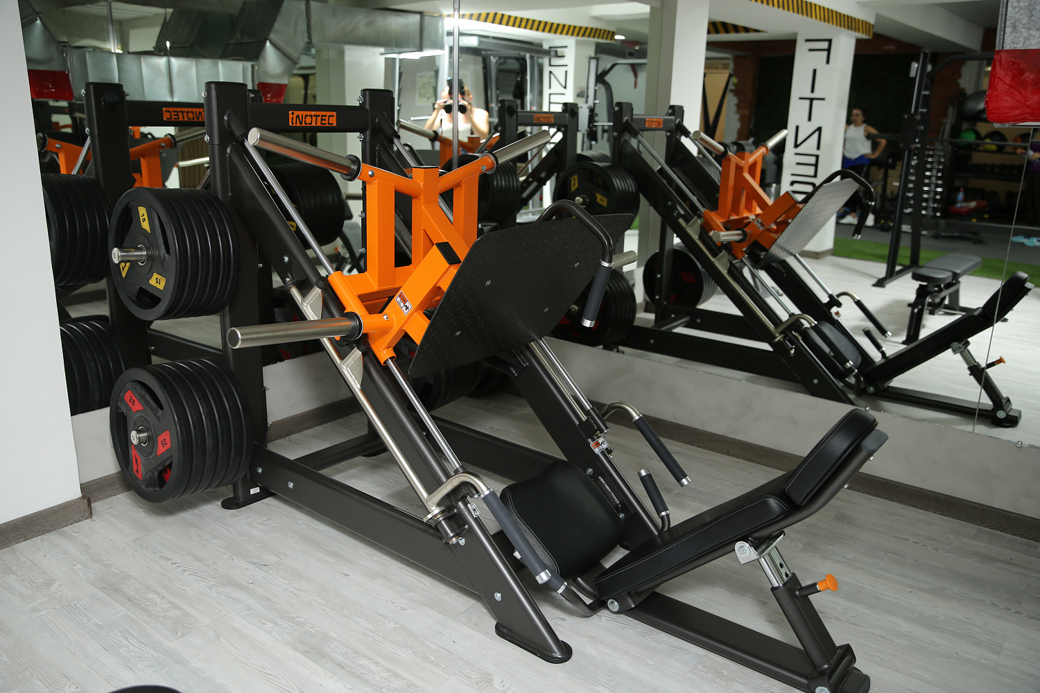 Фитнес-клуб "Unique one Health & Fitness"